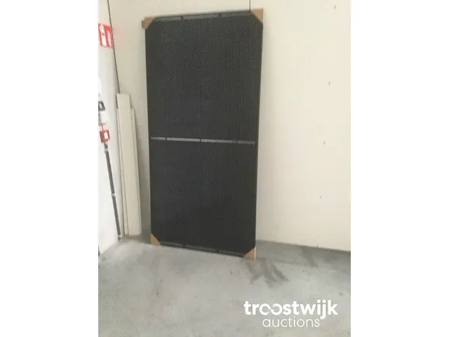 3.600watt ,monokristalijn,halfcell,perc , full black ( 450 watt panelen) - afbeelding 2 van  9
