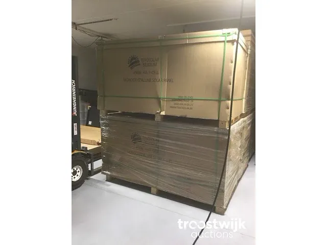 3.600watt ,monokristalijn,halfcell,perc , full black ( 450 watt panelen) - afbeelding 5 van  9