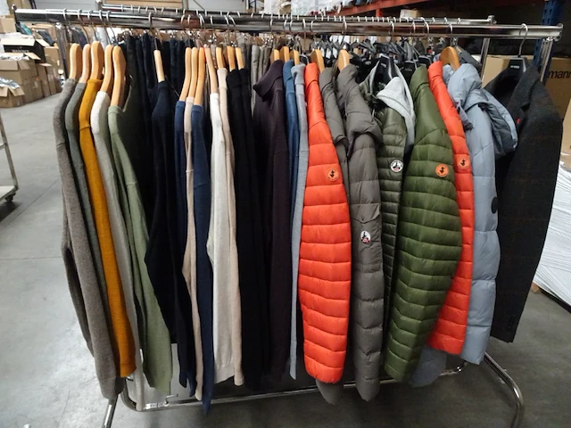 364 x nieuwe kledij - afbeelding 23 van  27