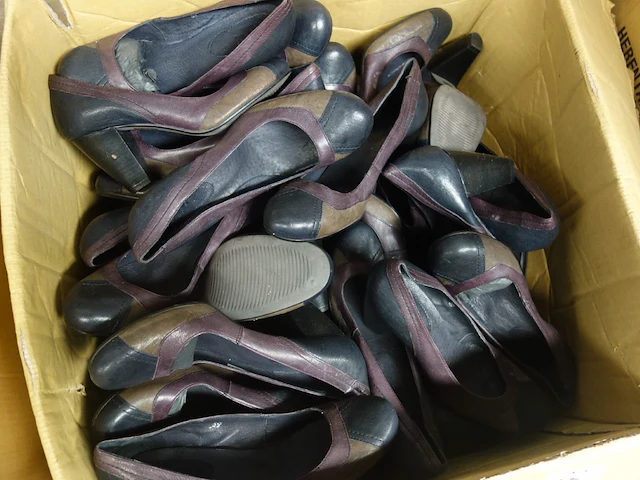 36x diverse schoenen - afbeelding 2 van  4