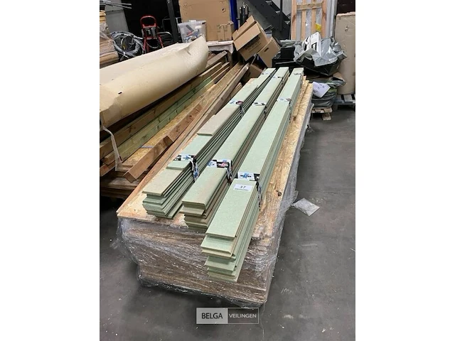 ±36x mdf groene deurlijsten - afbeelding 2 van  3