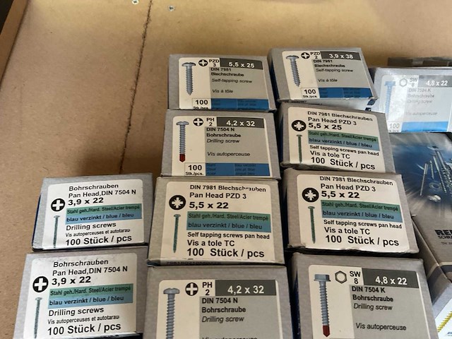 37 doosjes schroeven - afbeelding 3 van  8