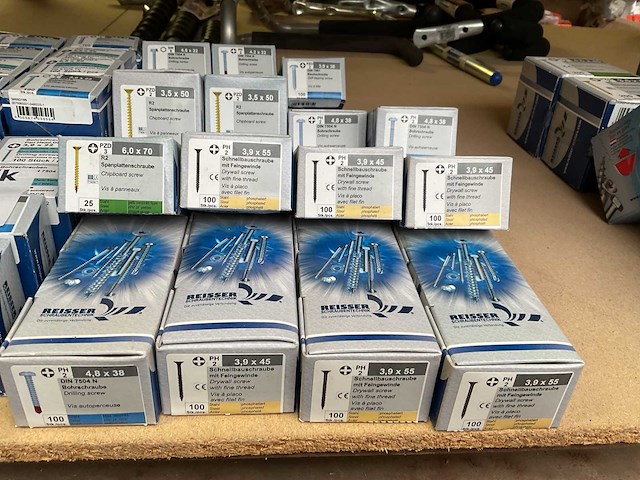 37 doosjes schroeven - afbeelding 4 van  8