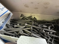 37 doosjes schroeven - afbeelding 6 van  8