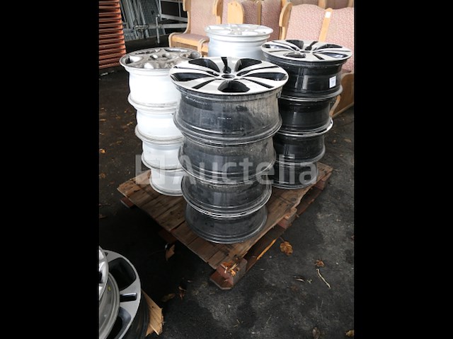 37 sets van verschillende aluminium en stalen velgen - afbeelding 4 van  10