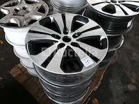 37 sets van verschillende aluminium en stalen velgen - afbeelding 6 van  10