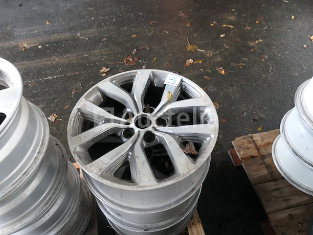 37 sets van verschillende aluminium en stalen velgen - afbeelding 7 van  10