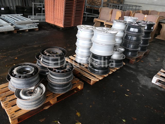 37 sets van verschillende aluminium en stalen velgen - afbeelding 9 van  10