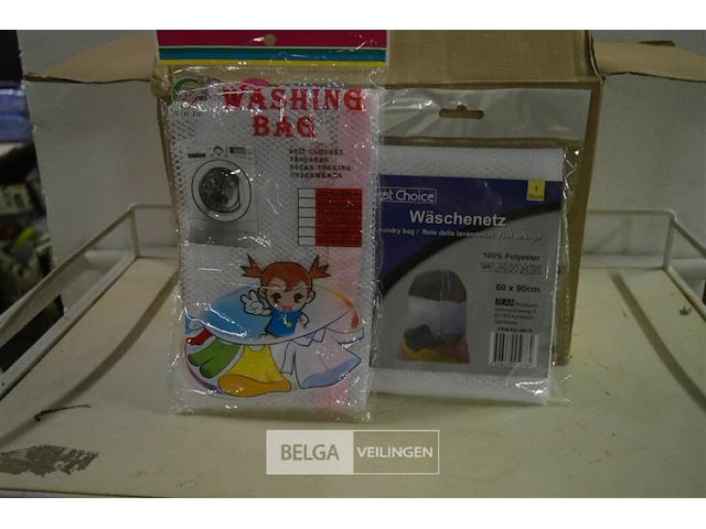 ± 37 waszakjes 40x50cm,± 9 waszakjes 60x90cm - afbeelding 1 van  1