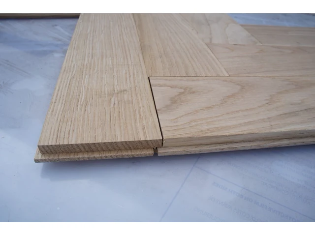 37,80 m² massief eiken visgraatparket 16mm - afbeelding 11 van  13