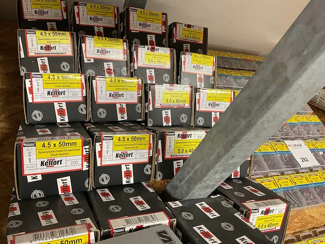38 dozen spaanderplaatschroeven - afbeelding 4 van  6