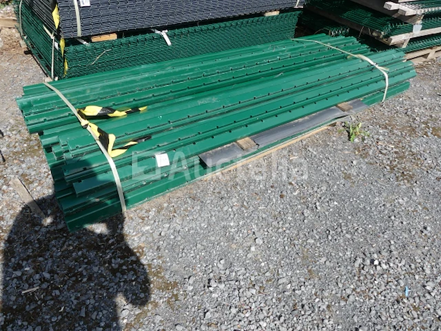 38 harde schuttingpanelen met palen - afbeelding 2 van  9