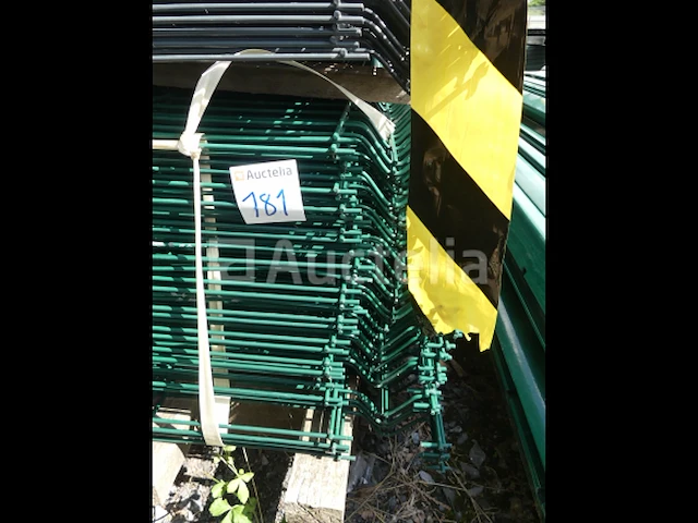 38 harde schuttingpanelen met palen - afbeelding 6 van  9