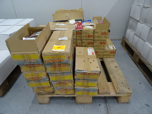 38x doos diverse fruit producten - afbeelding 1 van  13