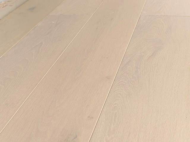 39 m2 parket eiken xl mutliplank - 1820 x 190 x 13,5 mm - afbeelding 1 van  4