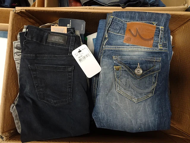 39x jeansbroeken - afbeelding 1 van  4