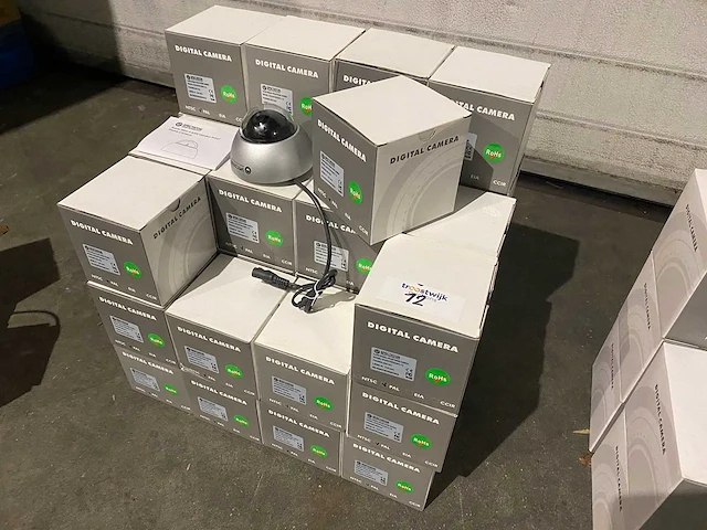 39x spectator 3 axis vandal proof dome camera, model d3odf3d/52mv-12 - afbeelding 1 van  3
