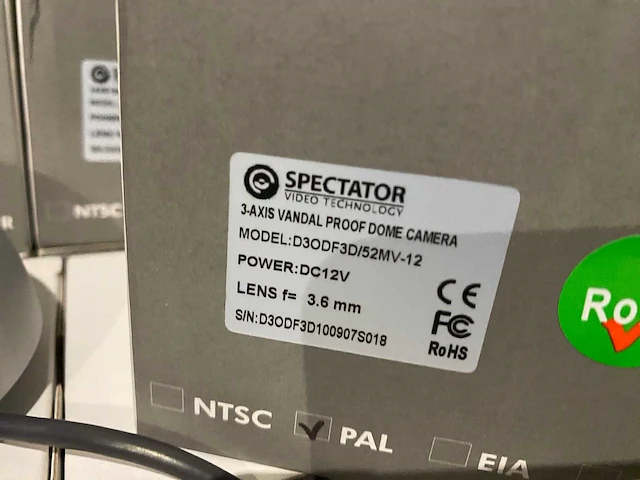 39x spectator 3 axis vandal proof dome camera, model d3odf3d/52mv-12 - afbeelding 3 van  3