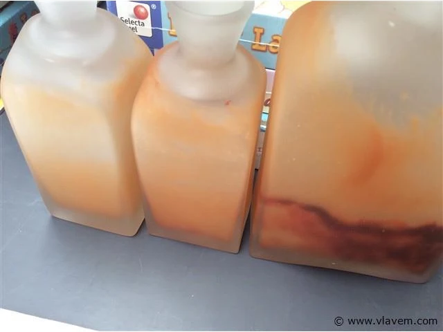3stuks gekleurde flessen - afbeelding 2 van  2