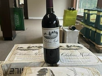 3x 1 doos chateau moulis 1996 - afbeelding 2 van  3