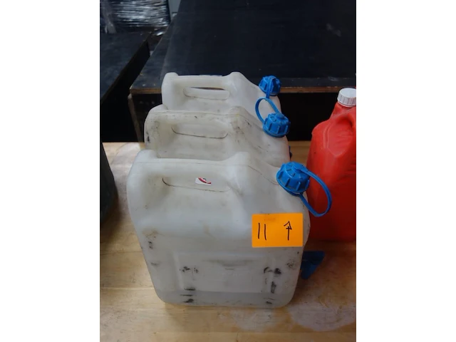 3x 12l jerrycan - afbeelding 1 van  2