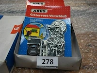 3x abus hangslot met ketting - afbeelding 1 van  1