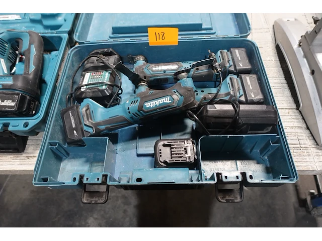 3x accu multitool makita - afbeelding 1 van  2