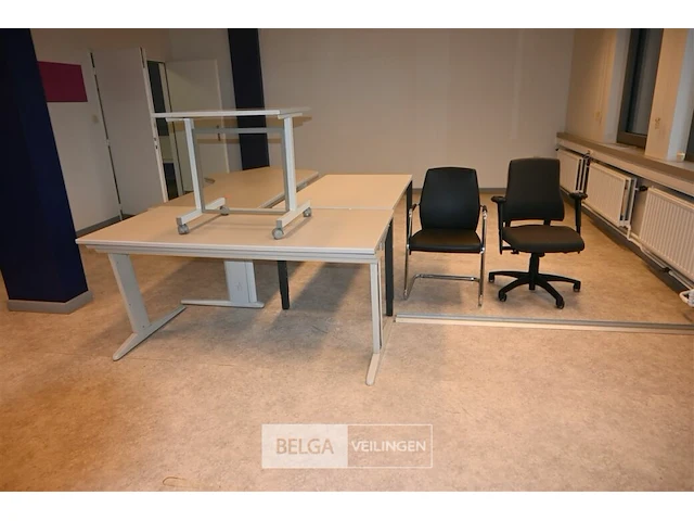 3x bureau met tafeltje en 2 stoelen - afbeelding 2 van  6