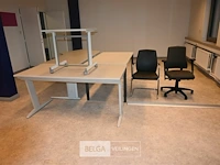 3x bureau met tafeltje en 2 stoelen - afbeelding 2 van  6