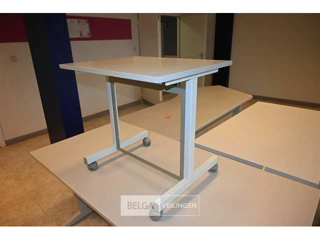 3x bureau met tafeltje en 2 stoelen - afbeelding 5 van  6