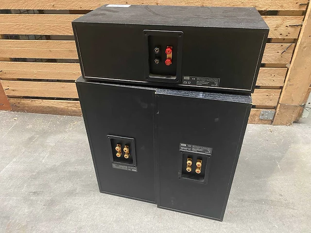 3x b&w speaker. 2x dm602 s2 en 1x cc6 s2. - afbeelding 2 van  5