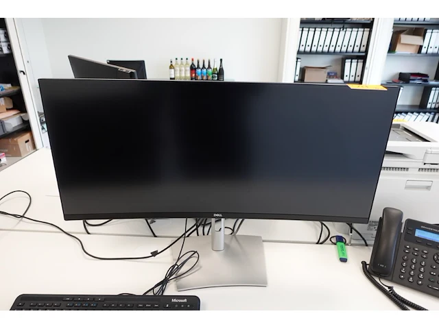 3x curved monitor dell - afbeelding 1 van  5