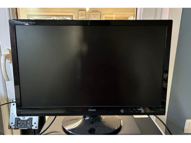3x desktop, 4 schermen - afbeelding 3 van  4