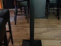 3x diverse houten tafels