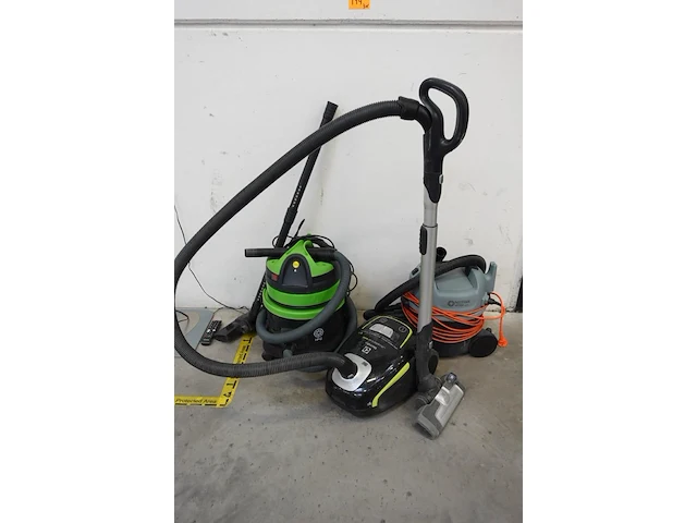 3x diverse stofzuigers - afbeelding 1 van  7