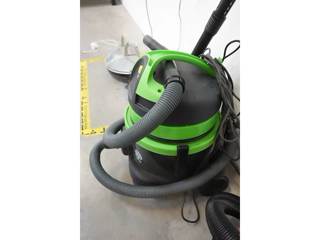 3x diverse stofzuigers - afbeelding 6 van  7