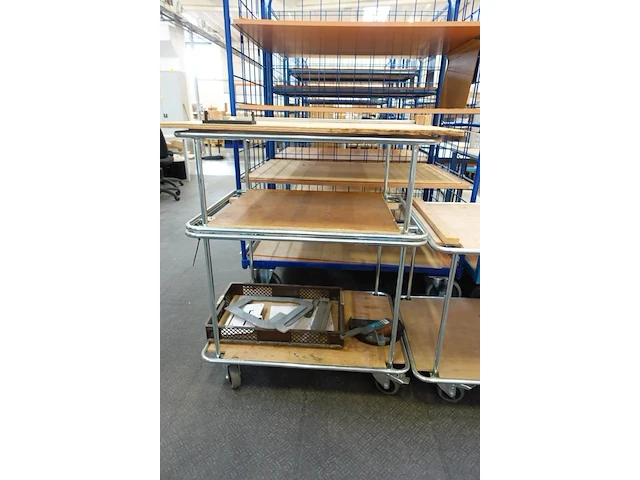 3x diverse verrijdbare karren - afbeelding 2 van  4