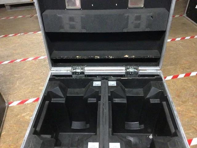 3x flightcase claypaky - 2x alpha wash/spot - 1x sharpy - afbeelding 2 van  5