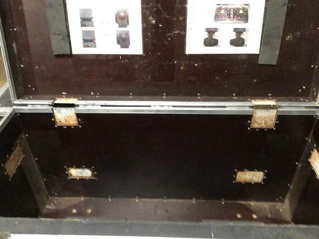 3x flightcase claypaky - 2x alpha wash/spot - 1x sharpy - afbeelding 4 van  5