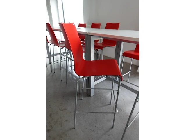 3x hoge bartafel + stoelen - afbeelding 4 van  4