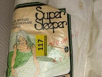 3x hoofdkussens + 2 matrasonderleggers - afbeelding 1 van  4