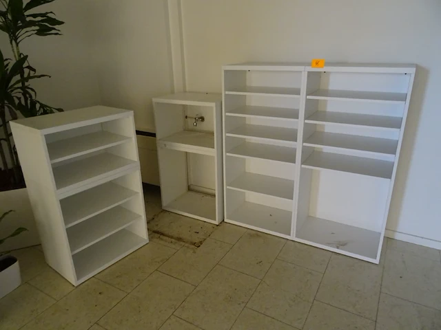 3x houten kastje - afbeelding 1 van  4