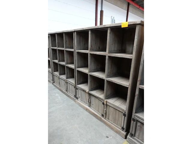 3x houten wandmeubel - afbeelding 1 van  2
