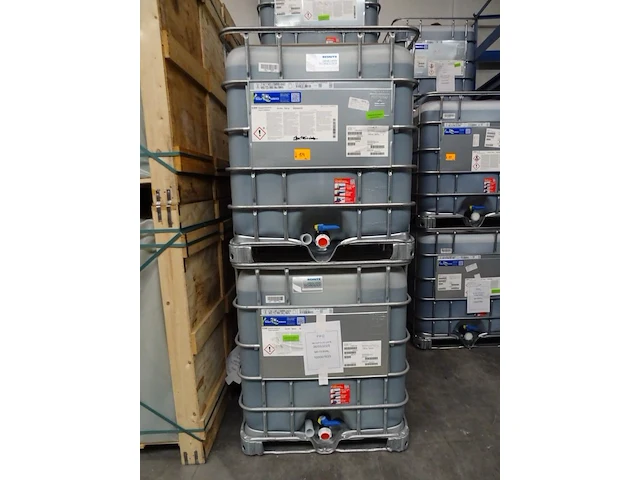3x ibc container elastolit - afbeelding 1 van  4