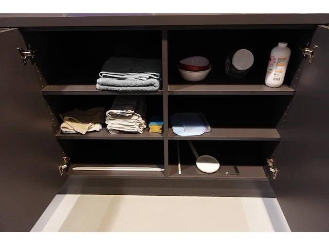 3x inhoud berging - afbeelding 10 van  22