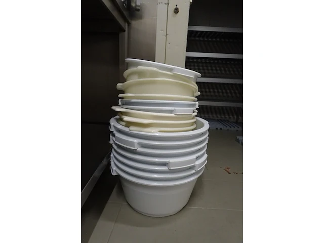 3x inox schap + diverse inhoud - afbeelding 8 van  17