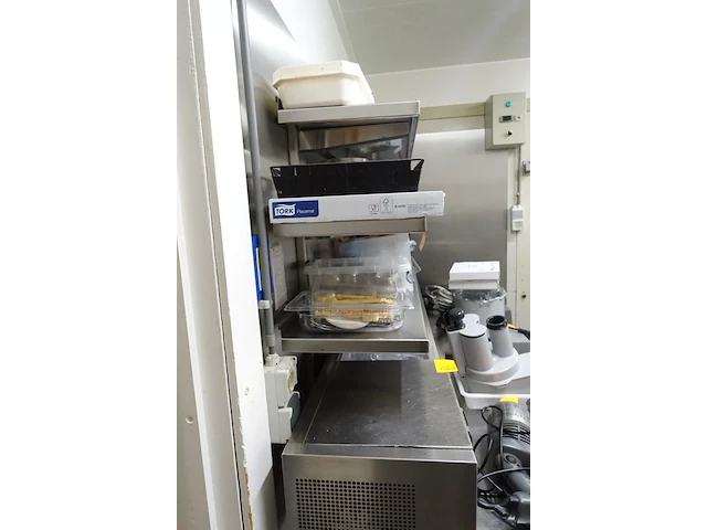 3x inox schap + diverse inhoud - afbeelding 13 van  17