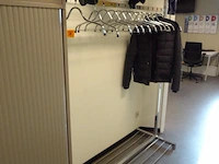 3x metalen bureaukast + kapstok - afbeelding 5 van  6