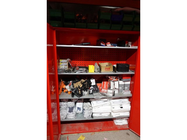 3x metalen kast + inhoud - afbeelding 13 van  17