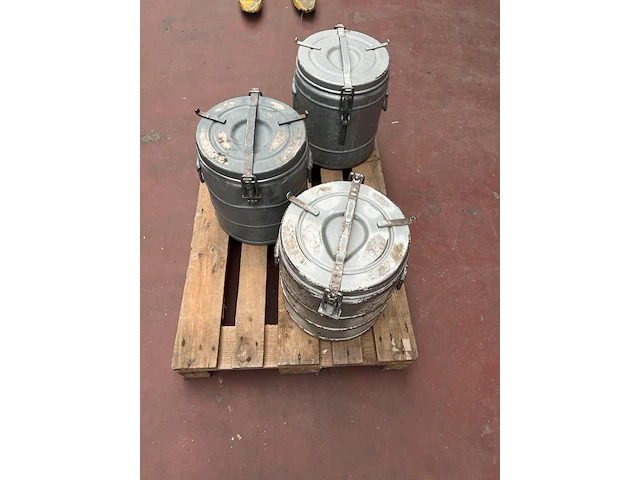 3x metalen voedingdrager - afbeelding 1 van  2